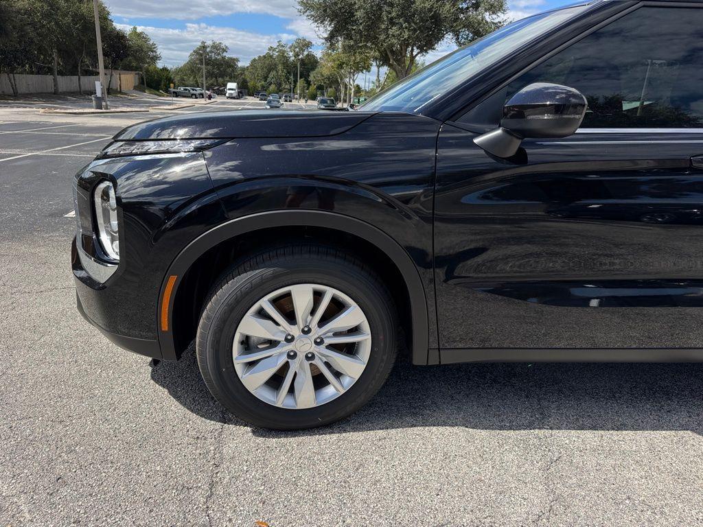 new 2025 Mitsubishi Outlander car, priced at $27,818
