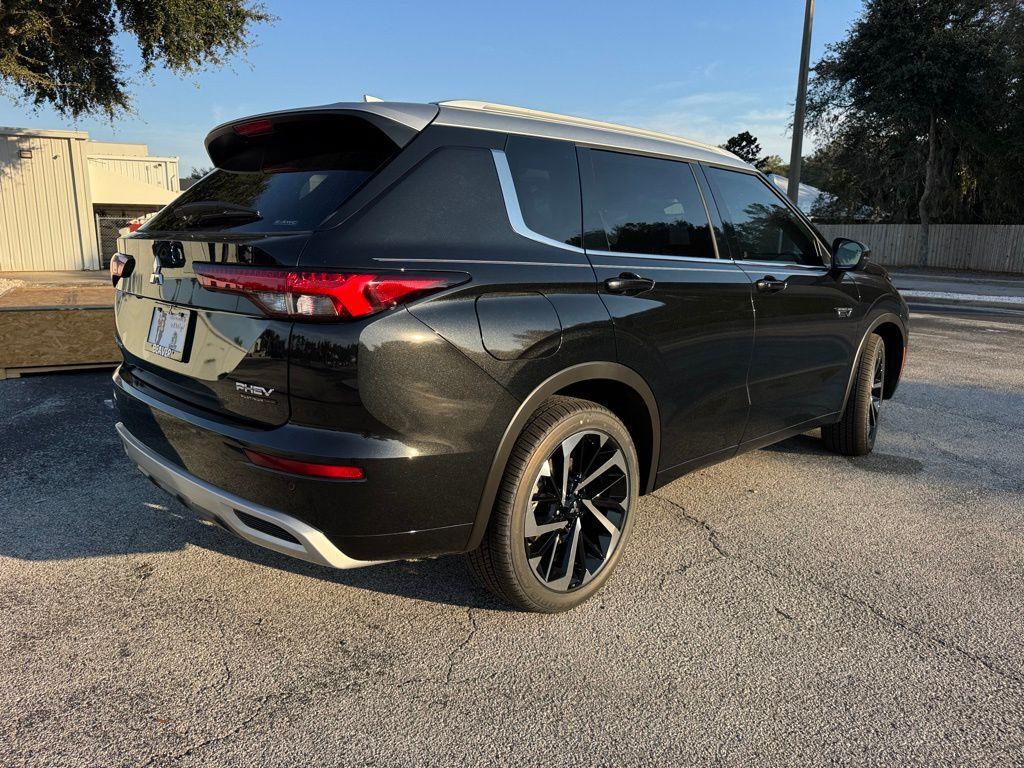new 2025 Mitsubishi Outlander PHEV car