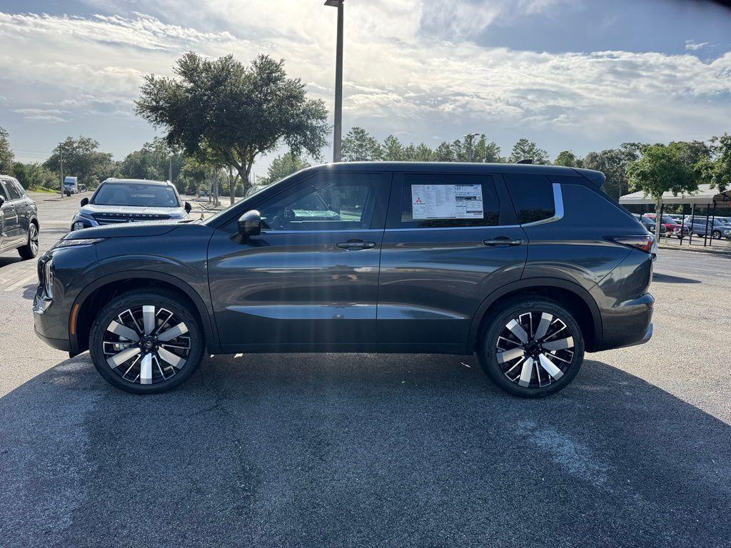 new 2025 Mitsubishi Outlander car, priced at $39,295
