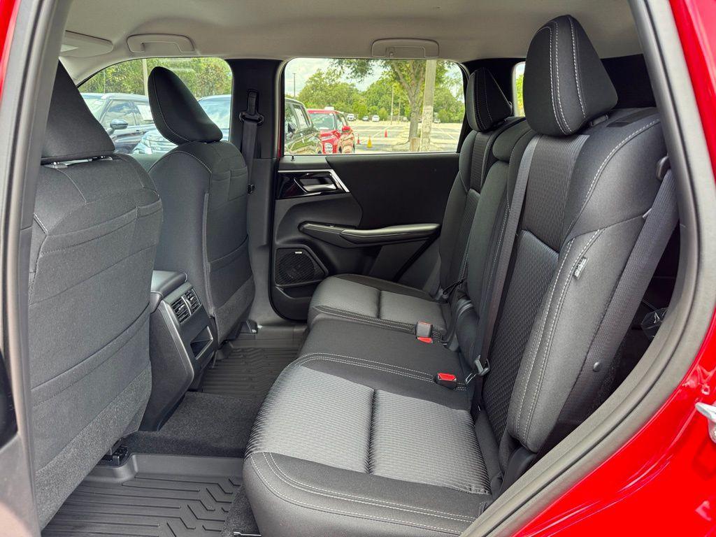 new 2025 Mitsubishi Outlander car, priced at $33,100