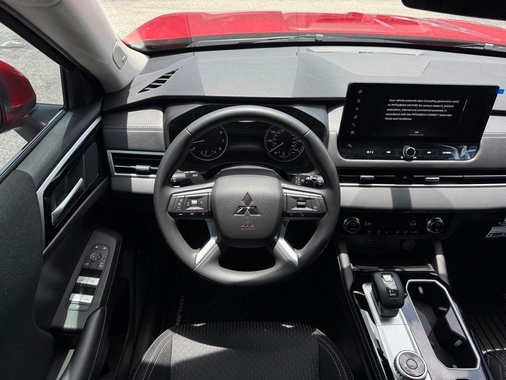 new 2025 Mitsubishi Outlander car, priced at $33,100