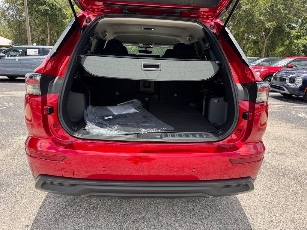 new 2025 Mitsubishi Outlander car, priced at $33,100