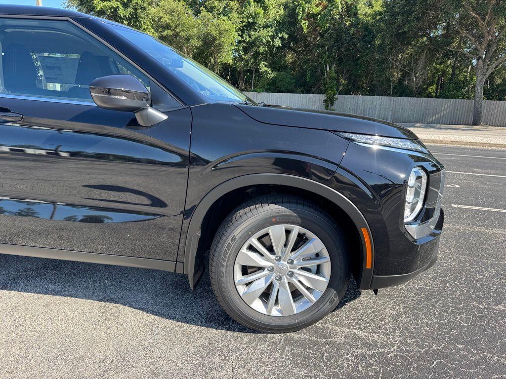 new 2025 Mitsubishi Outlander car, priced at $32,235