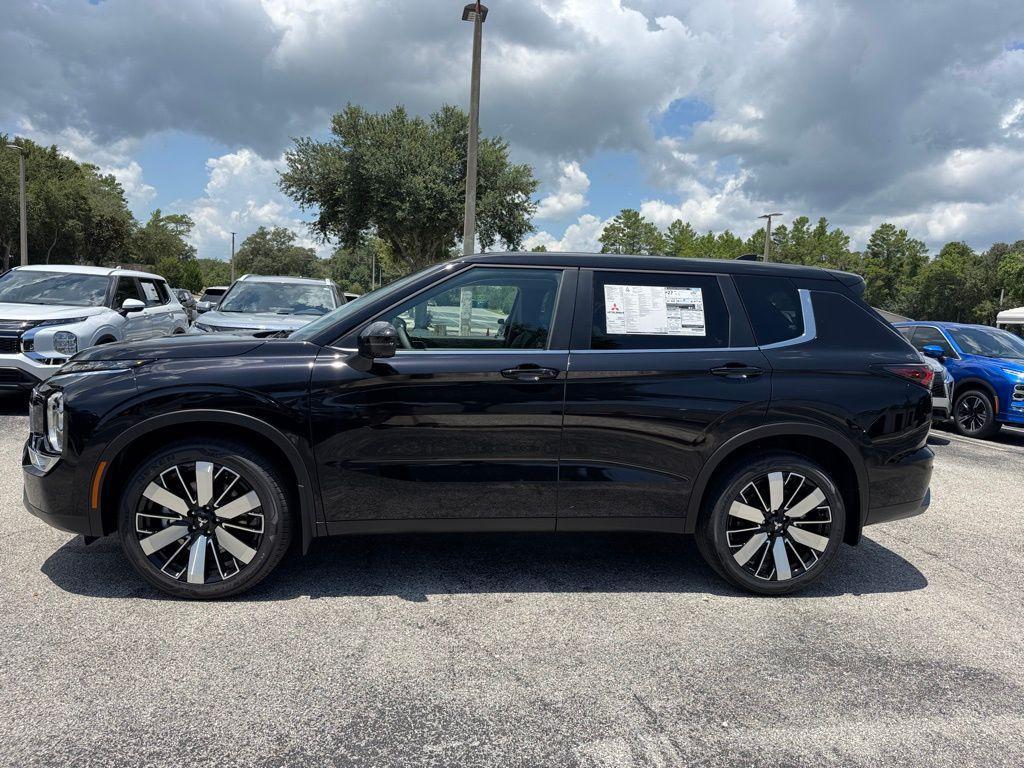 new 2025 Mitsubishi Outlander car, priced at $36,205