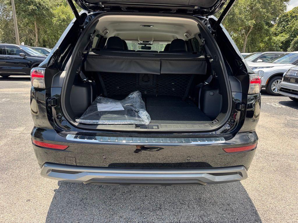 new 2025 Mitsubishi Outlander car, priced at $36,205