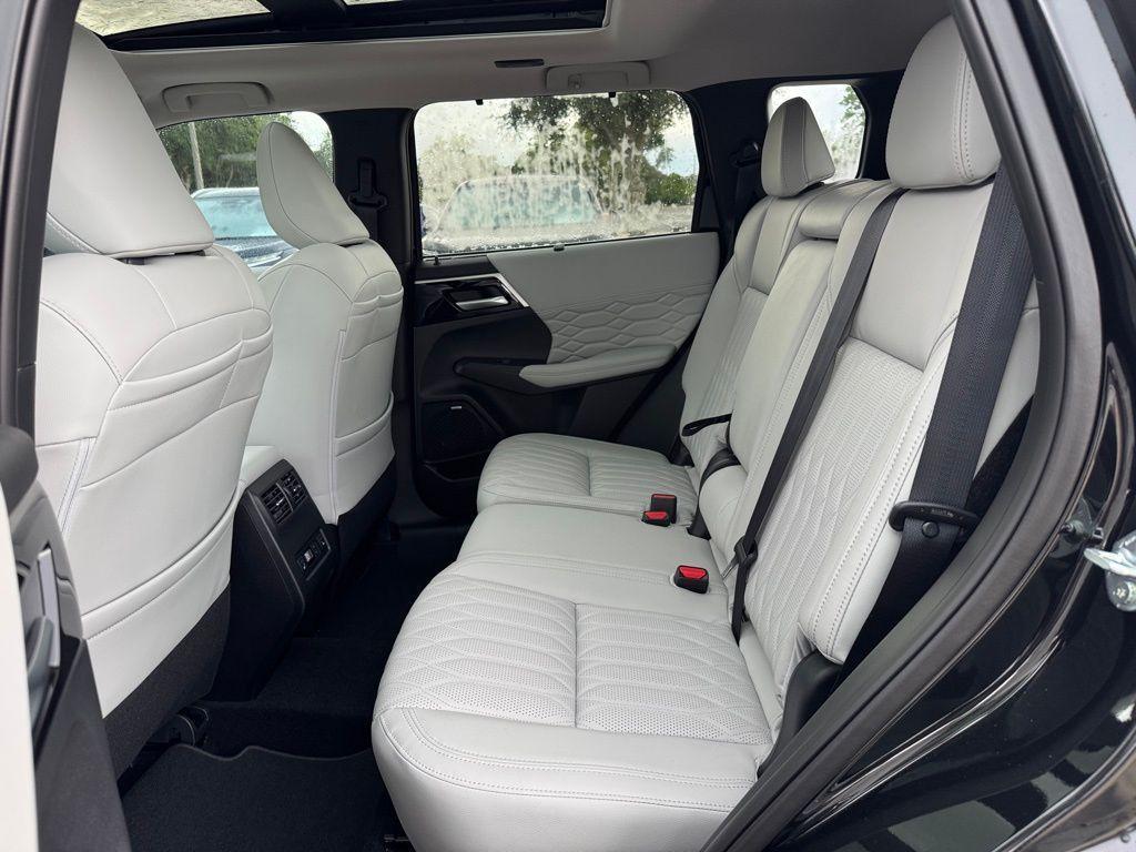 new 2025 Mitsubishi Outlander car, priced at $41,940
