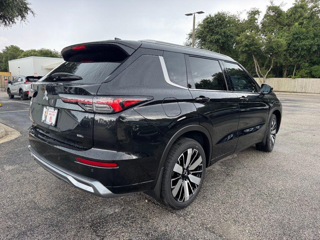 new 2025 Mitsubishi Outlander car, priced at $41,940