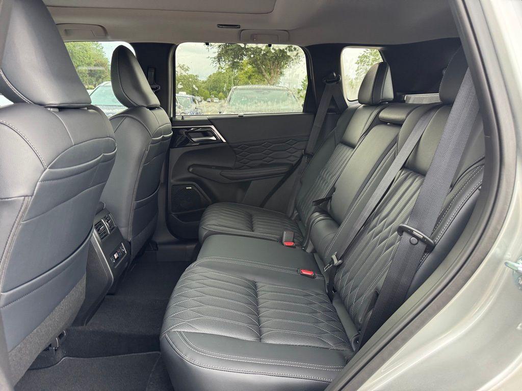 new 2025 Mitsubishi Outlander car, priced at $41,345
