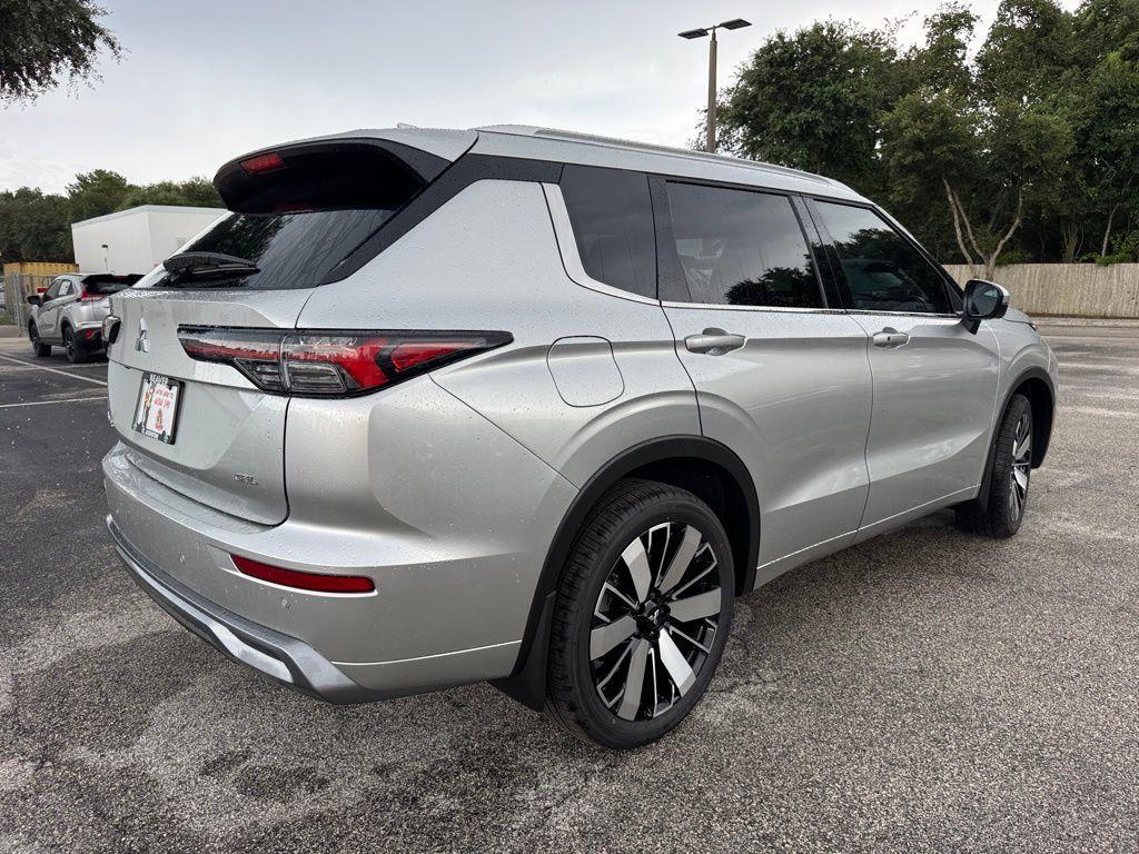 new 2025 Mitsubishi Outlander car, priced at $41,345