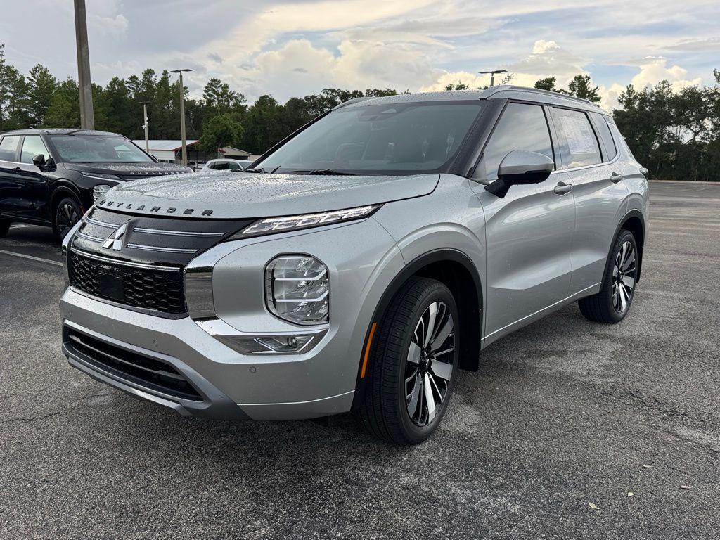new 2025 Mitsubishi Outlander car, priced at $41,345