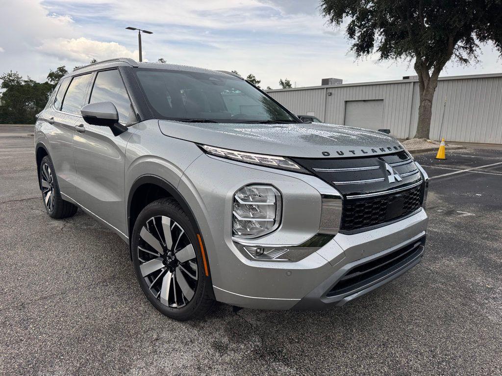 new 2025 Mitsubishi Outlander car, priced at $41,345