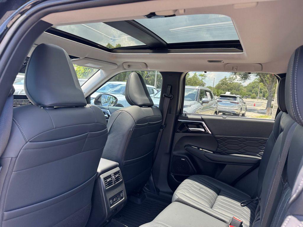 new 2025 Mitsubishi Outlander car, priced at $41,100