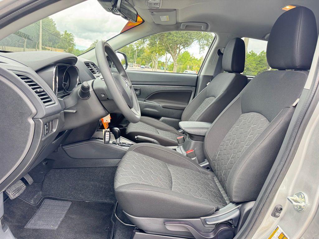 new 2025 Mitsubishi Outlander Sport car