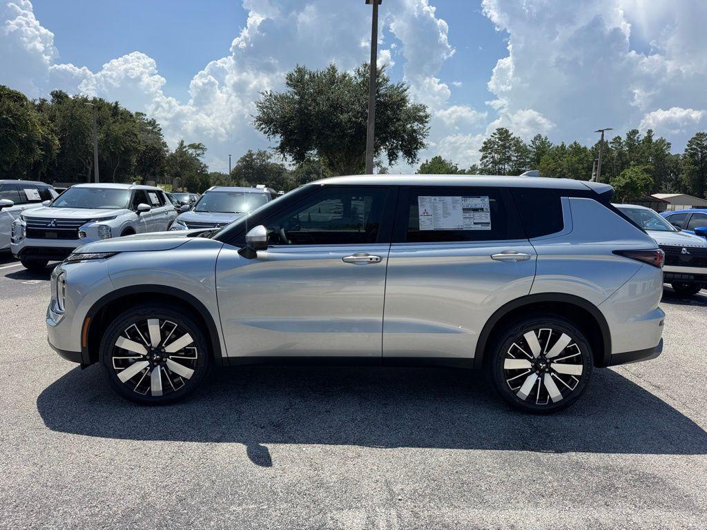 new 2025 Mitsubishi Outlander car, priced at $36,105