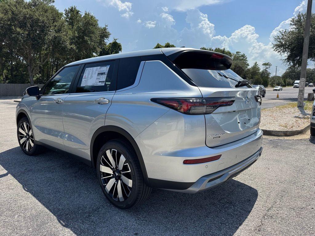 new 2025 Mitsubishi Outlander car, priced at $36,105