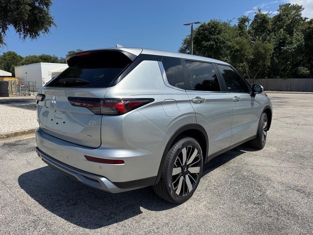 new 2025 Mitsubishi Outlander car, priced at $36,105