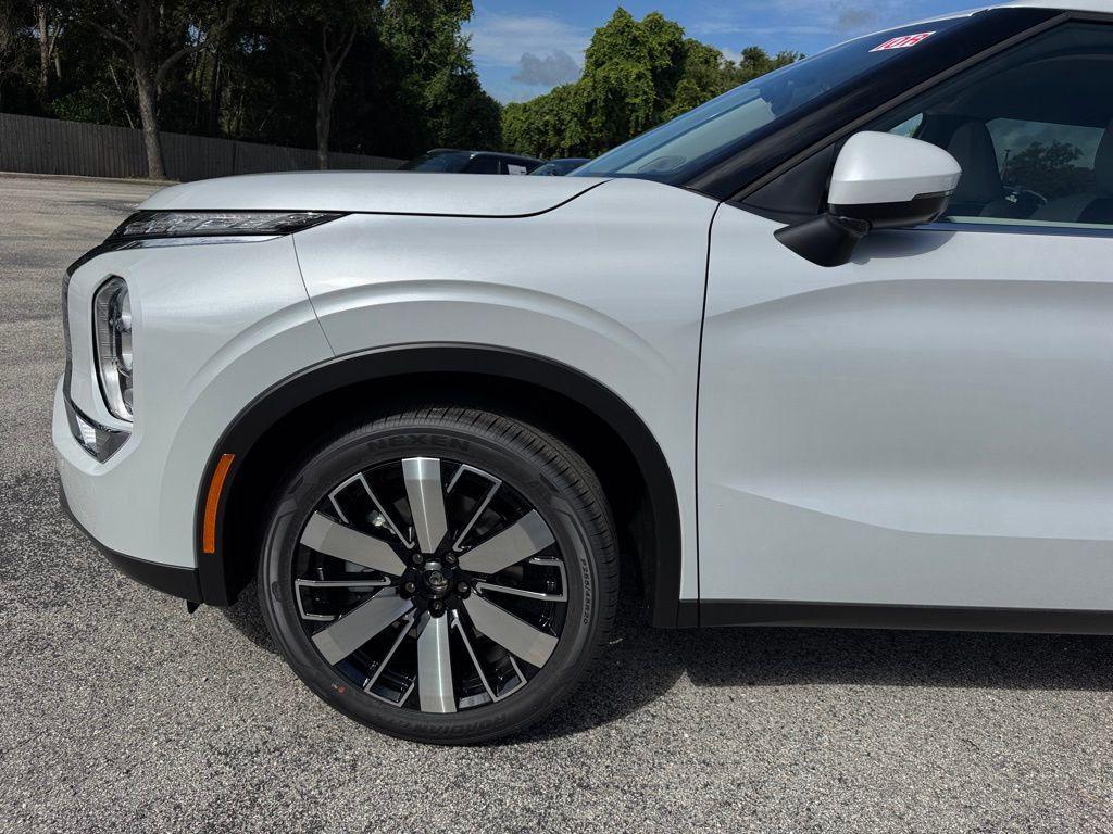 new 2025 Mitsubishi Outlander car, priced at $36,700