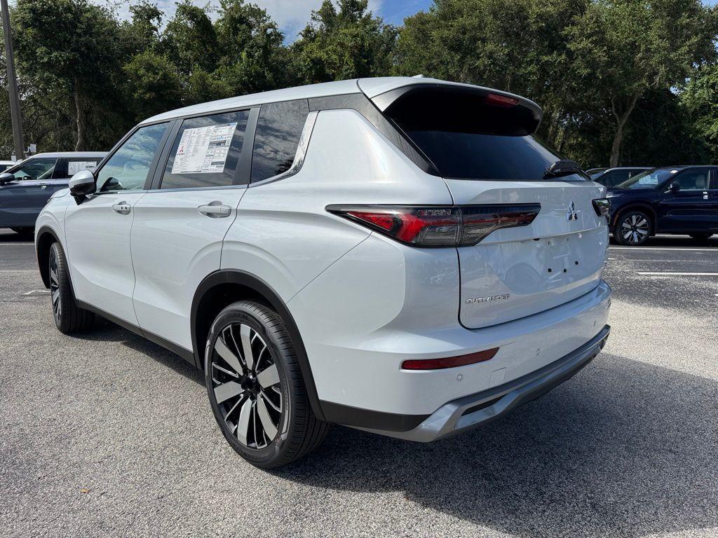 new 2025 Mitsubishi Outlander car, priced at $36,700