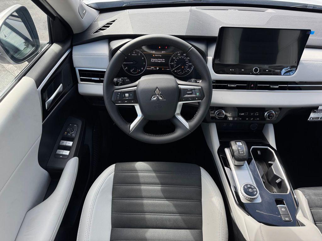new 2025 Mitsubishi Outlander car, priced at $36,700