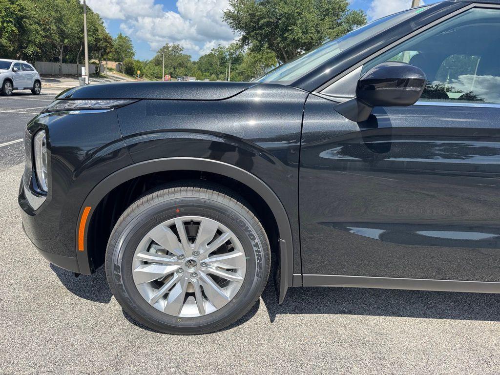 new 2025 Mitsubishi Outlander car, priced at $32,830