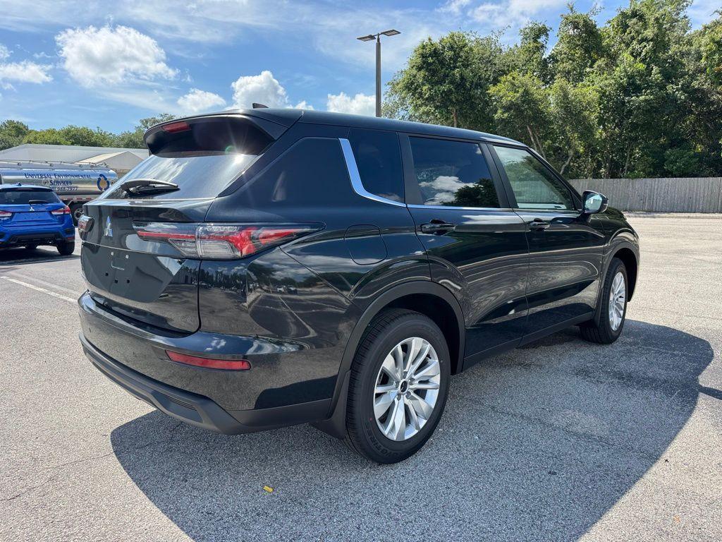 new 2025 Mitsubishi Outlander car, priced at $32,830
