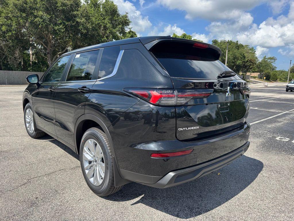 new 2025 Mitsubishi Outlander car, priced at $32,830