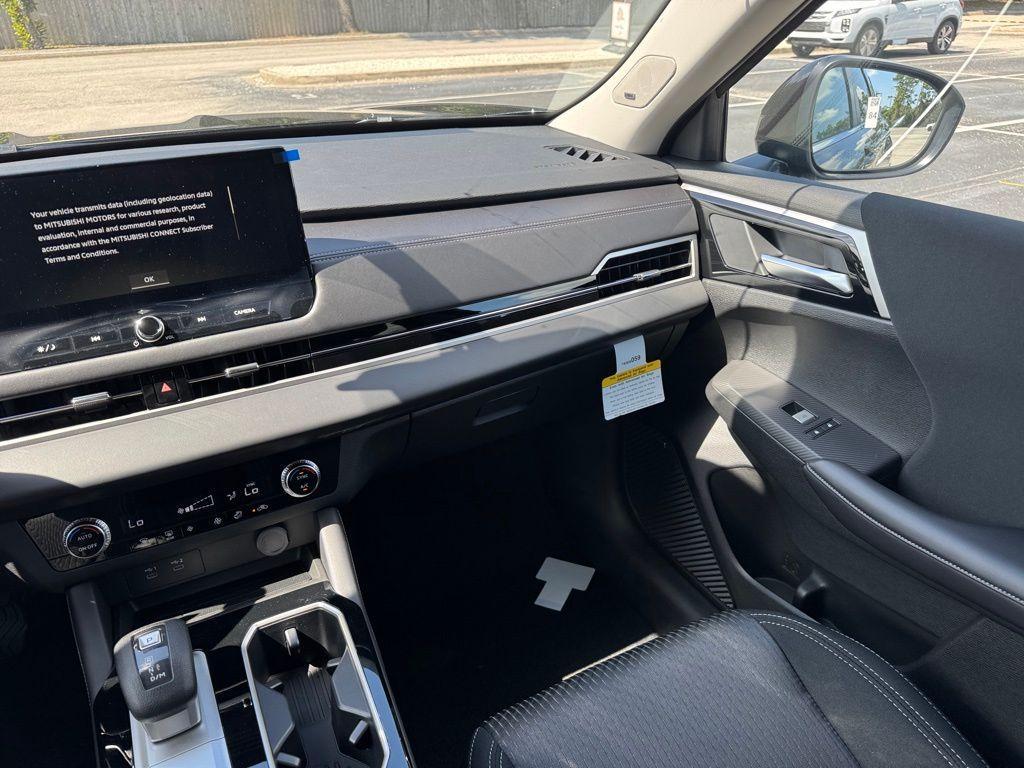 new 2025 Mitsubishi Outlander car, priced at $32,830
