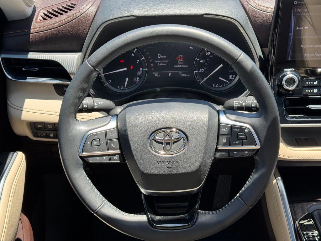 used 2021 Toyota Highlander car, priced at $42,300