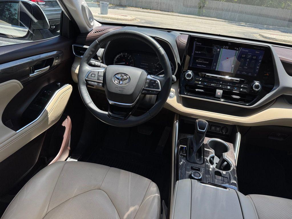 used 2021 Toyota Highlander car, priced at $42,300