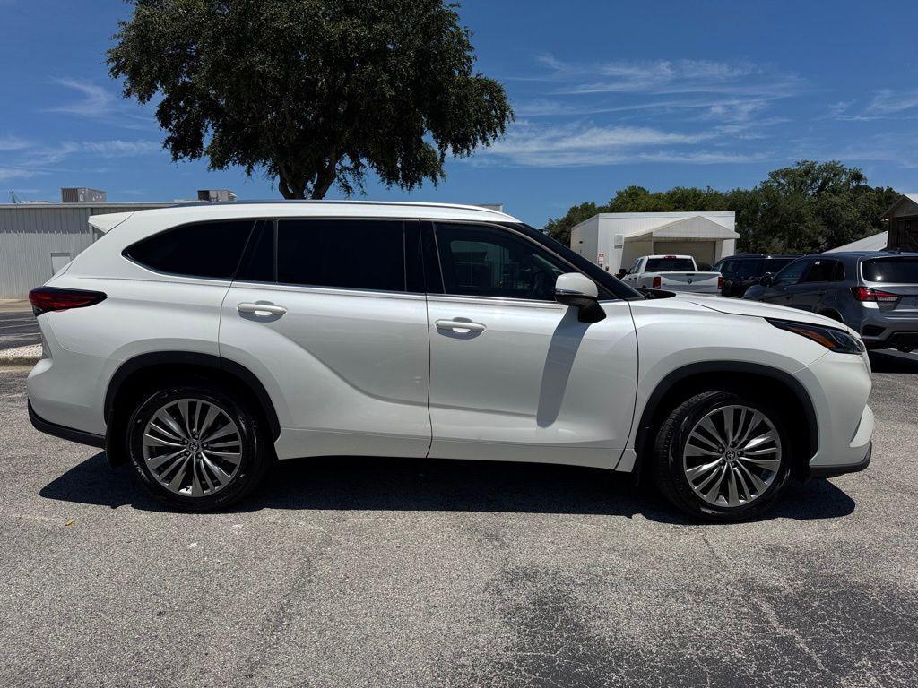 used 2021 Toyota Highlander car, priced at $42,300