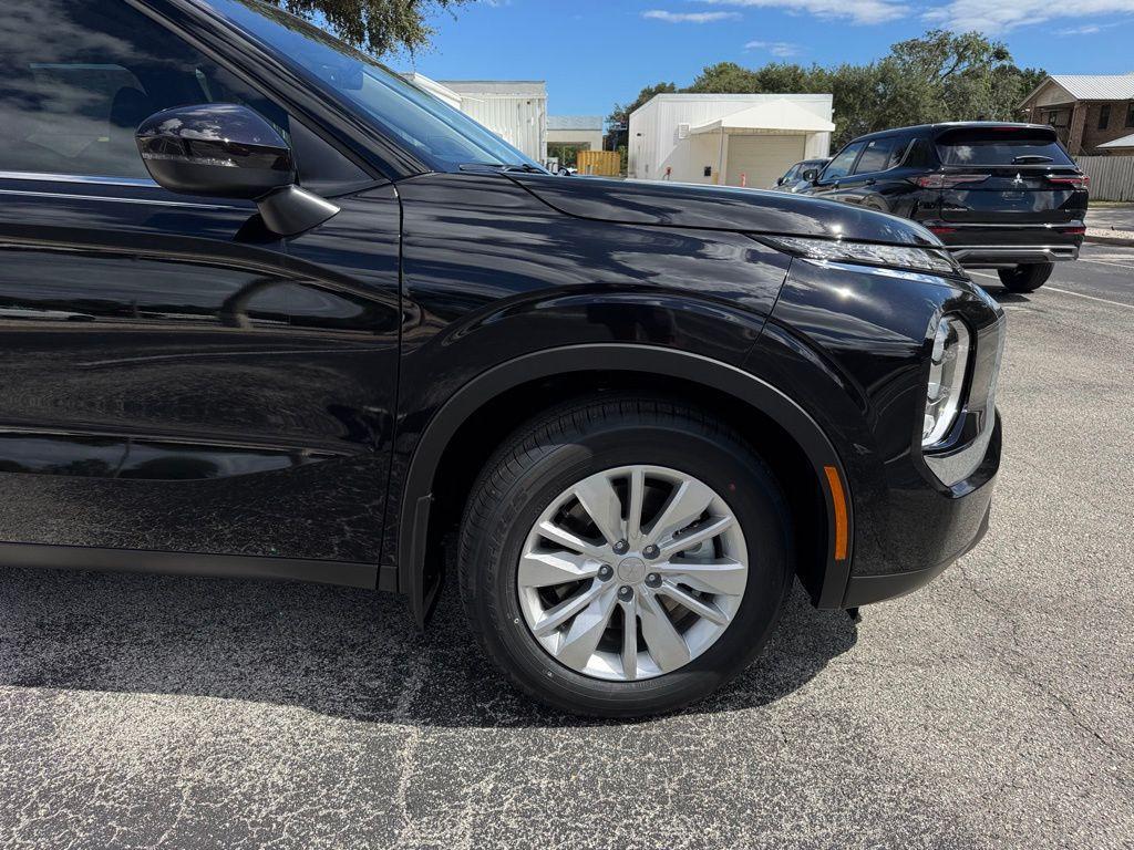 new 2025 Mitsubishi Outlander car, priced at $28,029