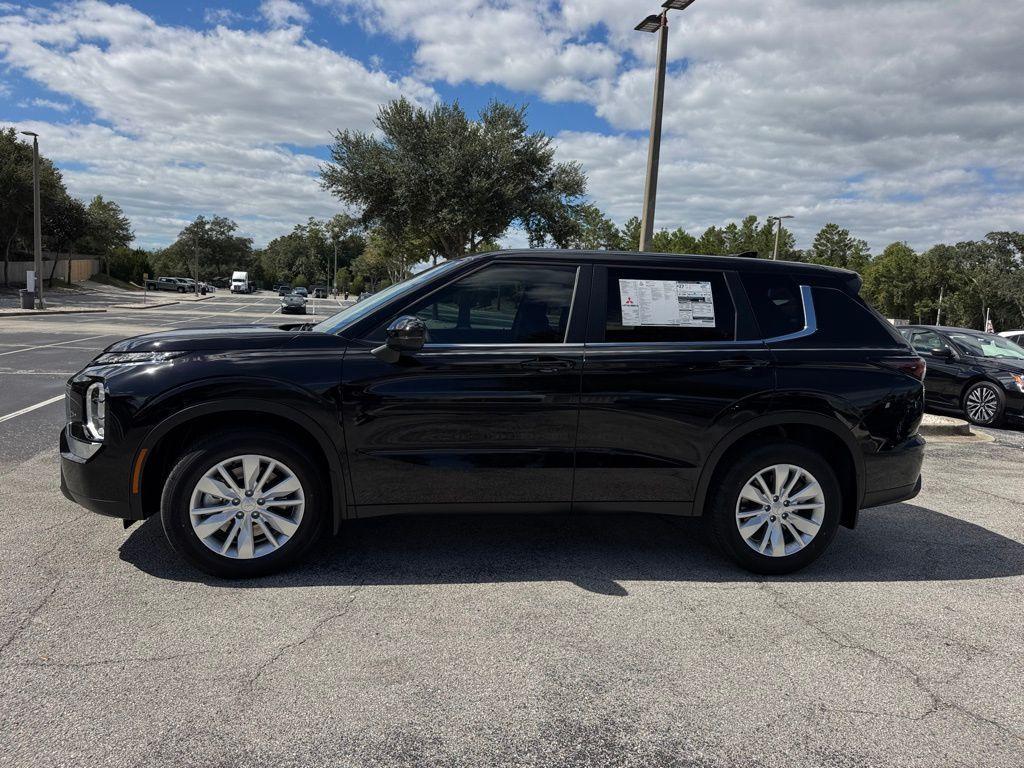 new 2025 Mitsubishi Outlander car, priced at $28,029