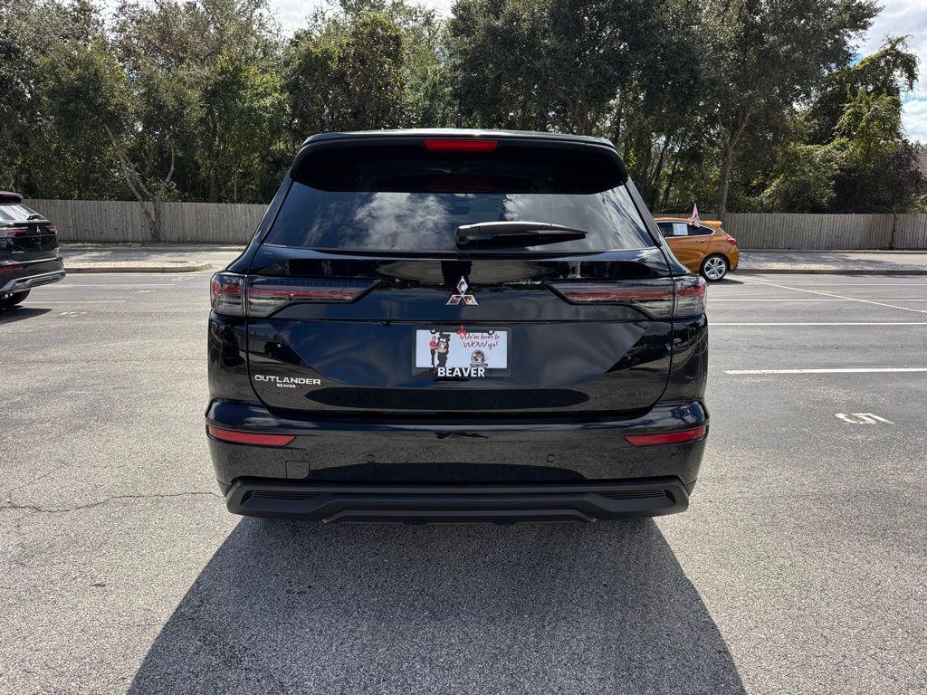 new 2025 Mitsubishi Outlander car, priced at $28,029