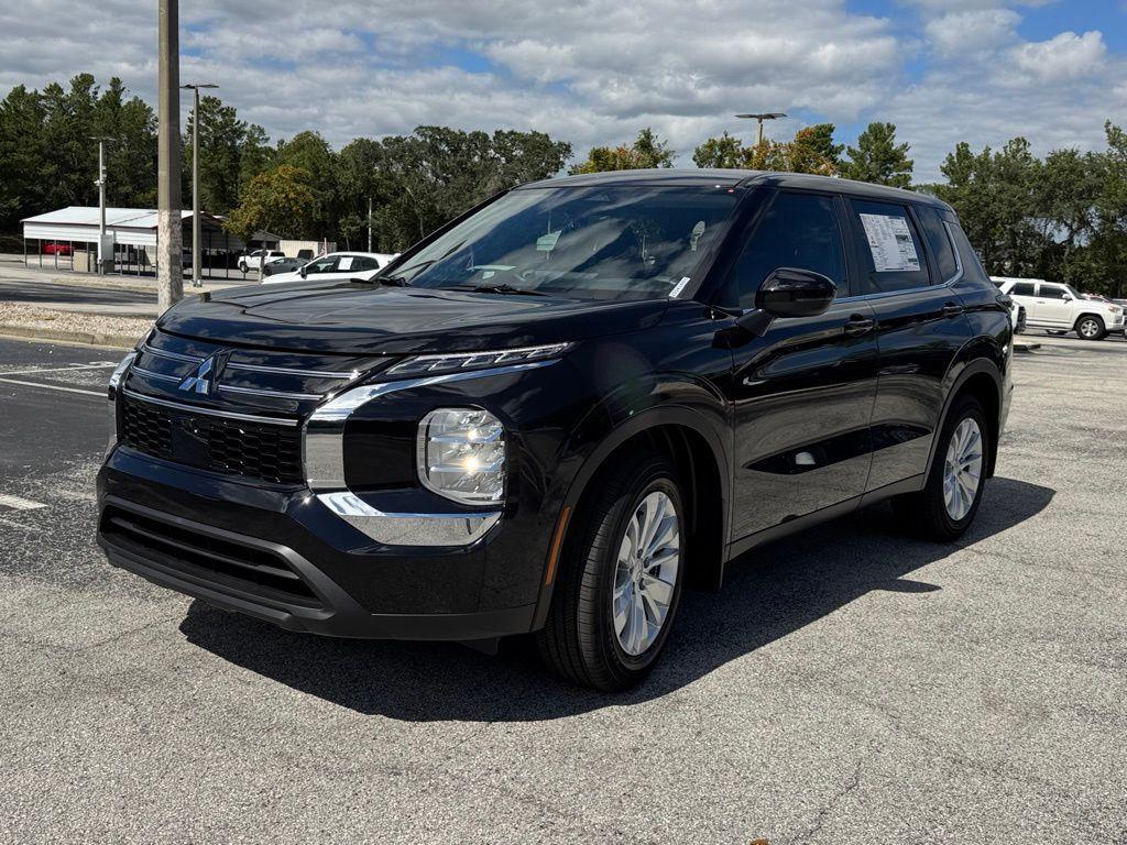 new 2025 Mitsubishi Outlander car, priced at $28,029