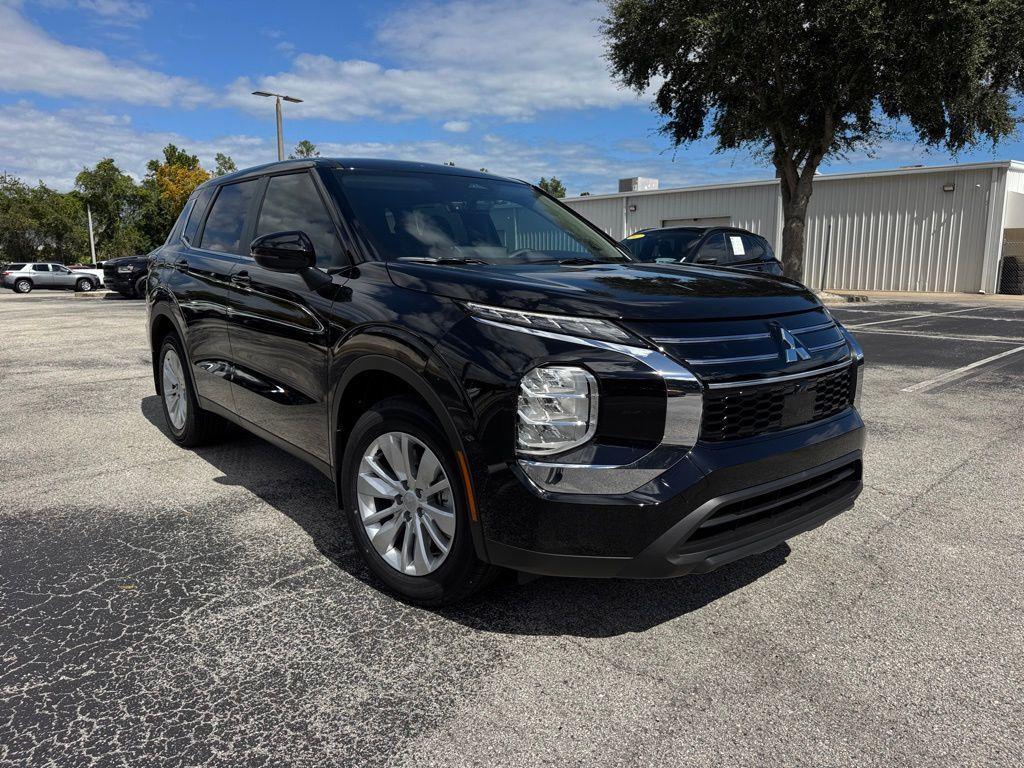 new 2025 Mitsubishi Outlander car, priced at $28,029