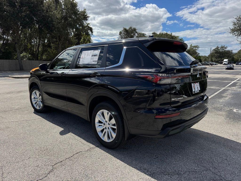 new 2025 Mitsubishi Outlander car, priced at $28,029