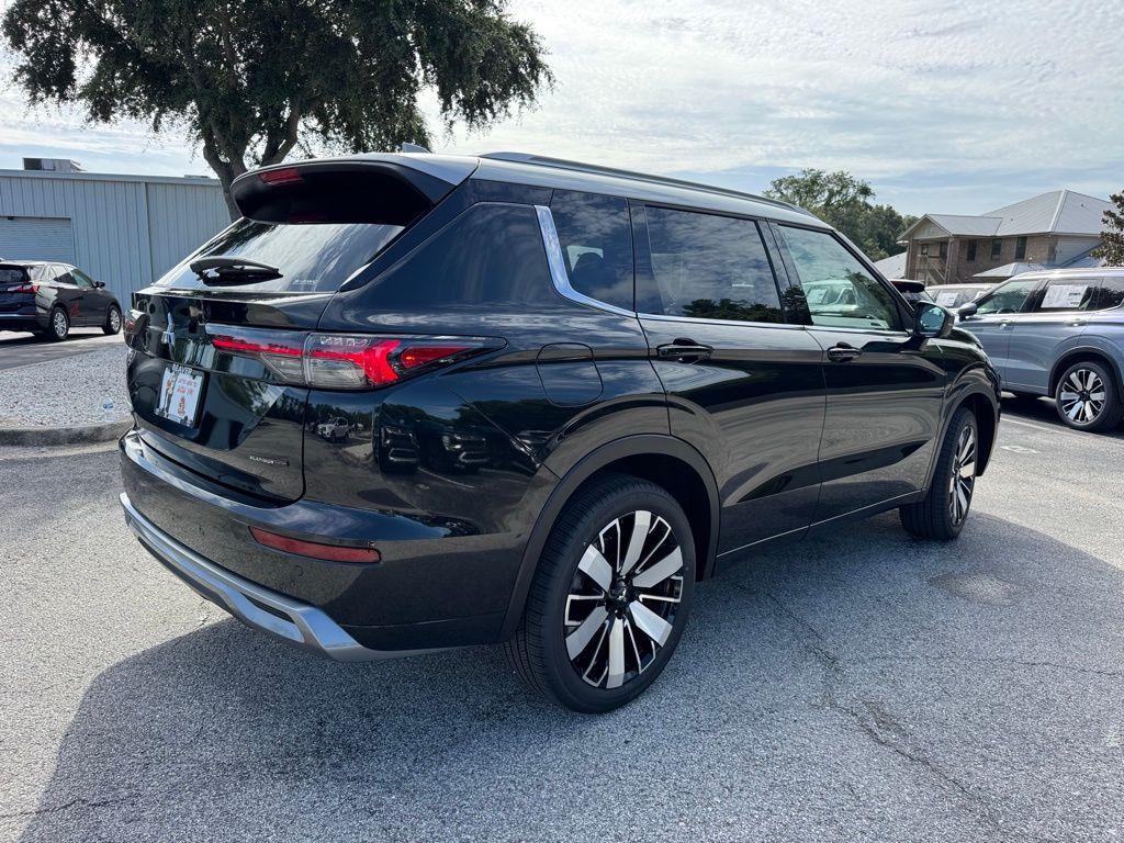 new 2025 Mitsubishi Outlander car, priced at $46,590