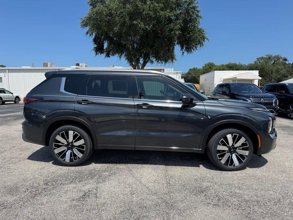 new 2025 Mitsubishi Outlander car, priced at $34,905