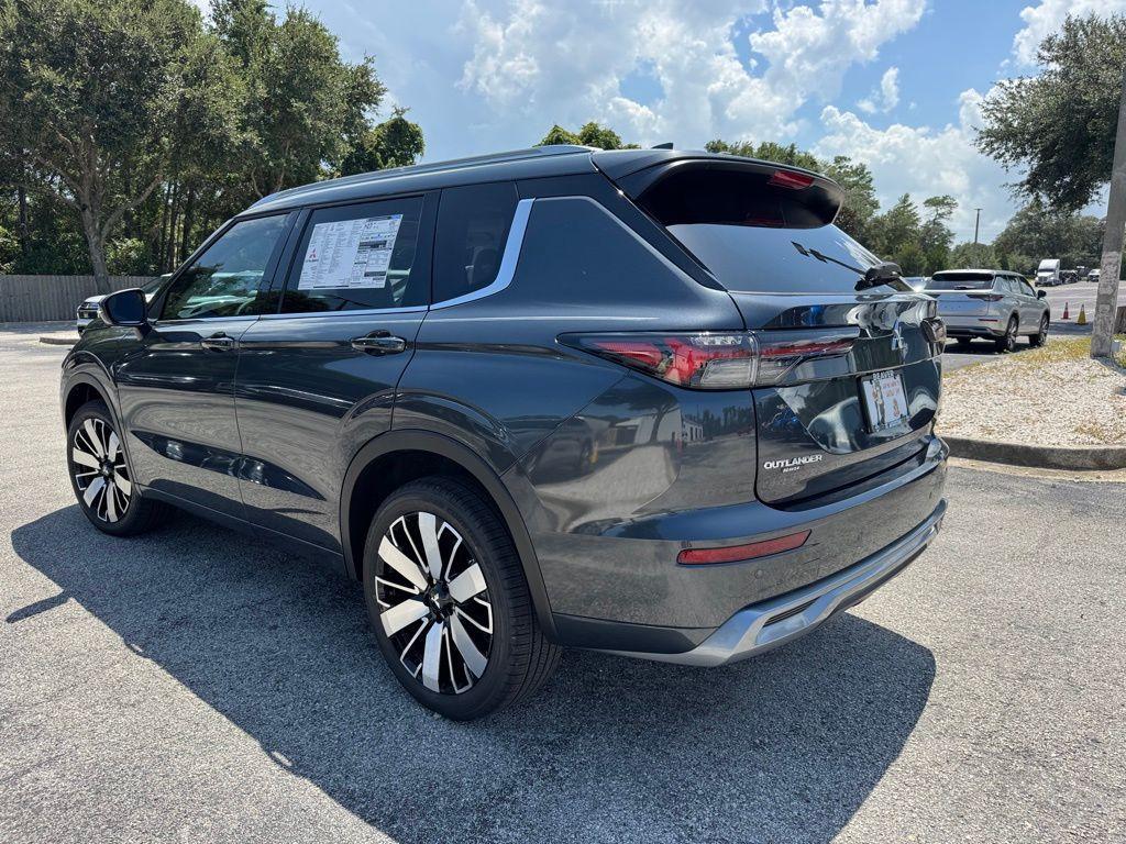 new 2025 Mitsubishi Outlander car, priced at $34,905