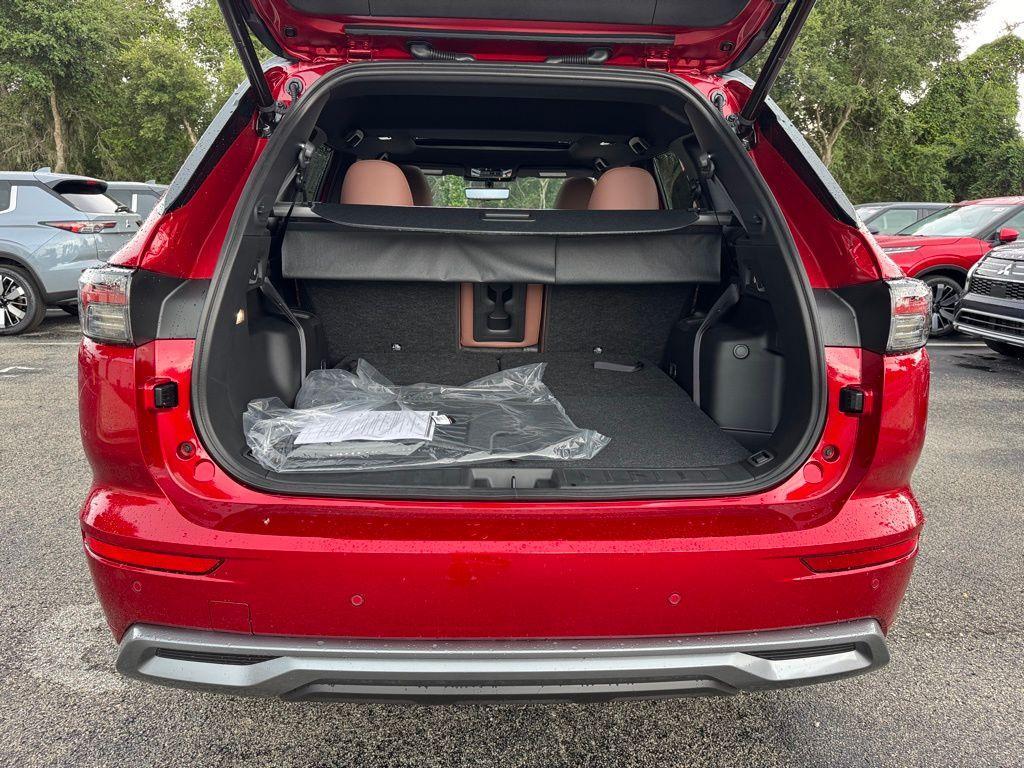 new 2025 Mitsubishi Outlander car, priced at $45,050