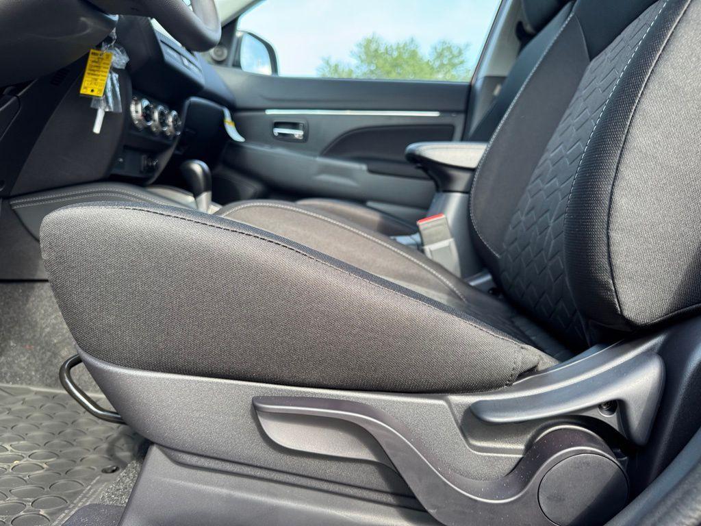 new 2025 Mitsubishi Outlander Sport car, priced at $28,685