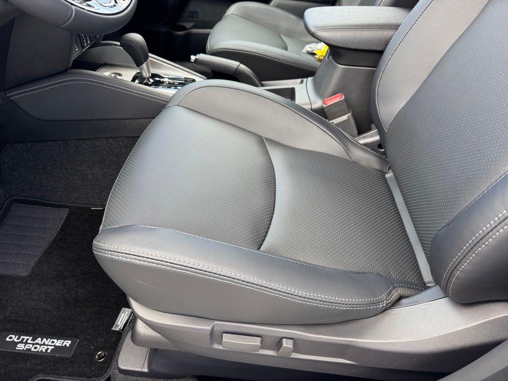 new 2025 Mitsubishi Outlander Sport car, priced at $31,150