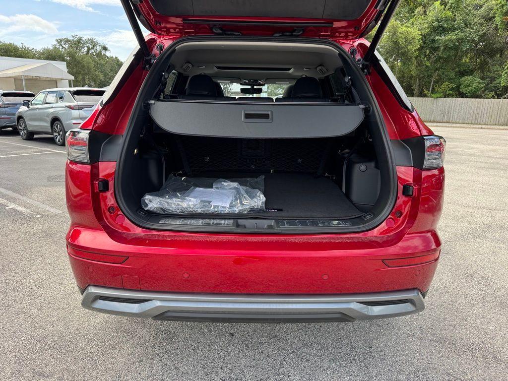 new 2025 Mitsubishi Outlander car, priced at $39,890