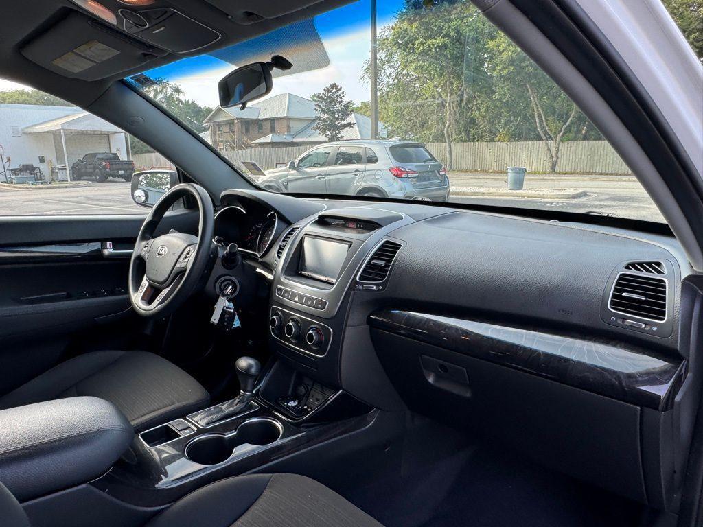 used 2014 Kia Sorento car, priced at $7,950