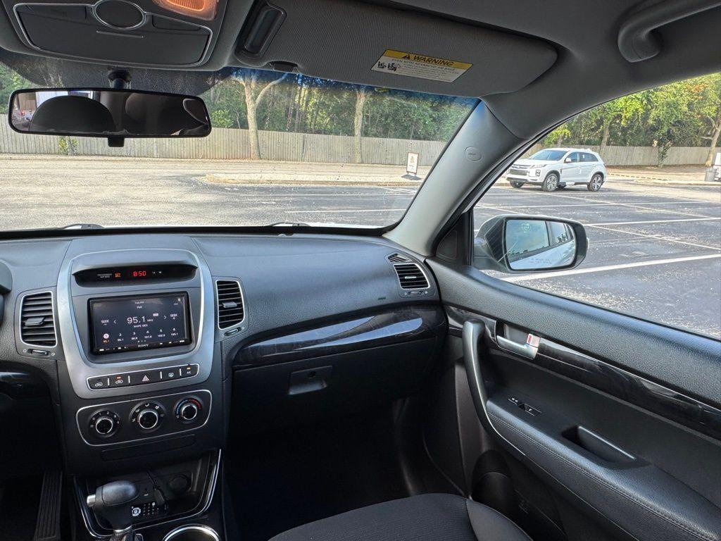 used 2014 Kia Sorento car, priced at $7,950