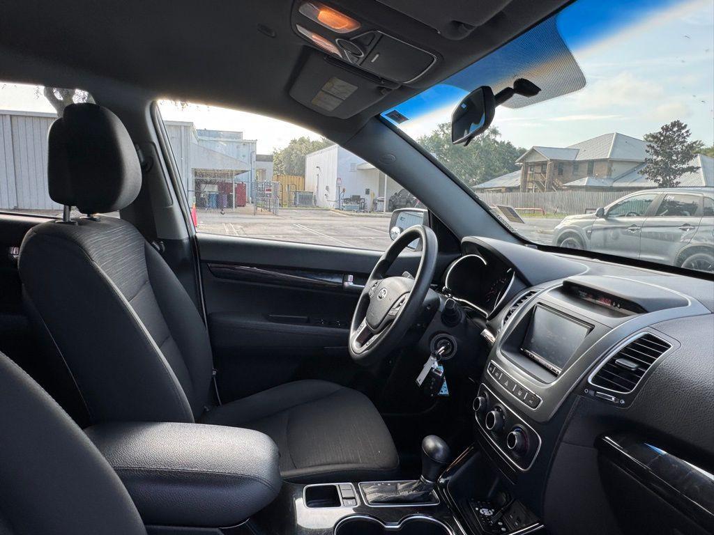 used 2014 Kia Sorento car, priced at $7,950