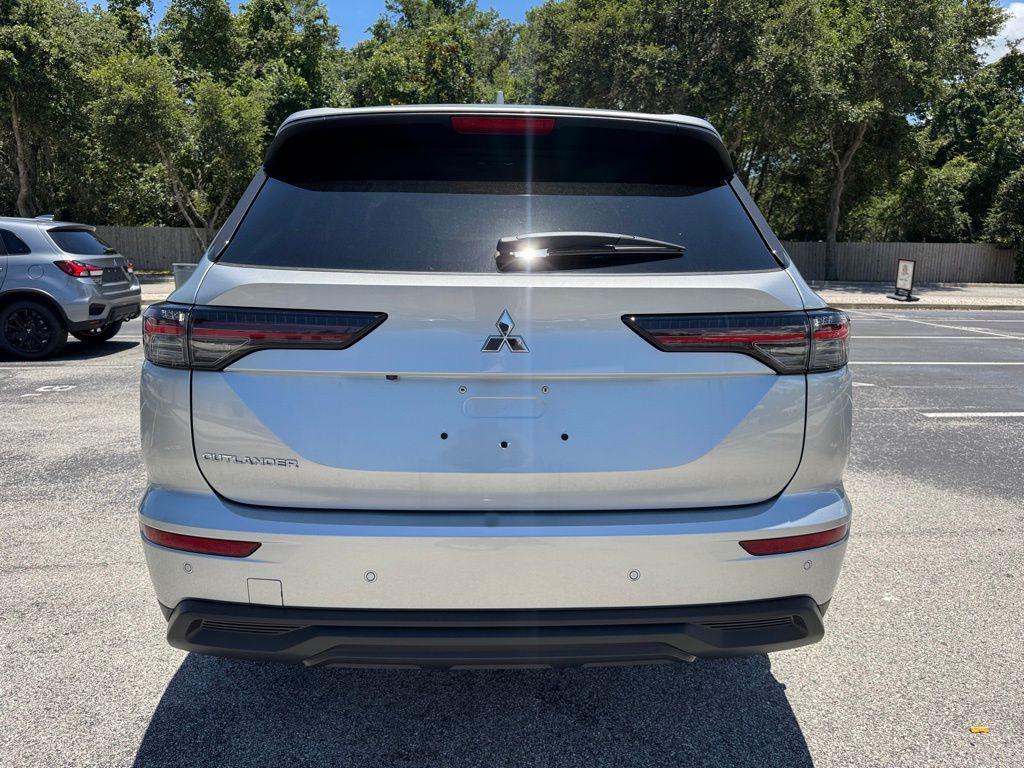 new 2025 Mitsubishi Outlander car, priced at $32,235