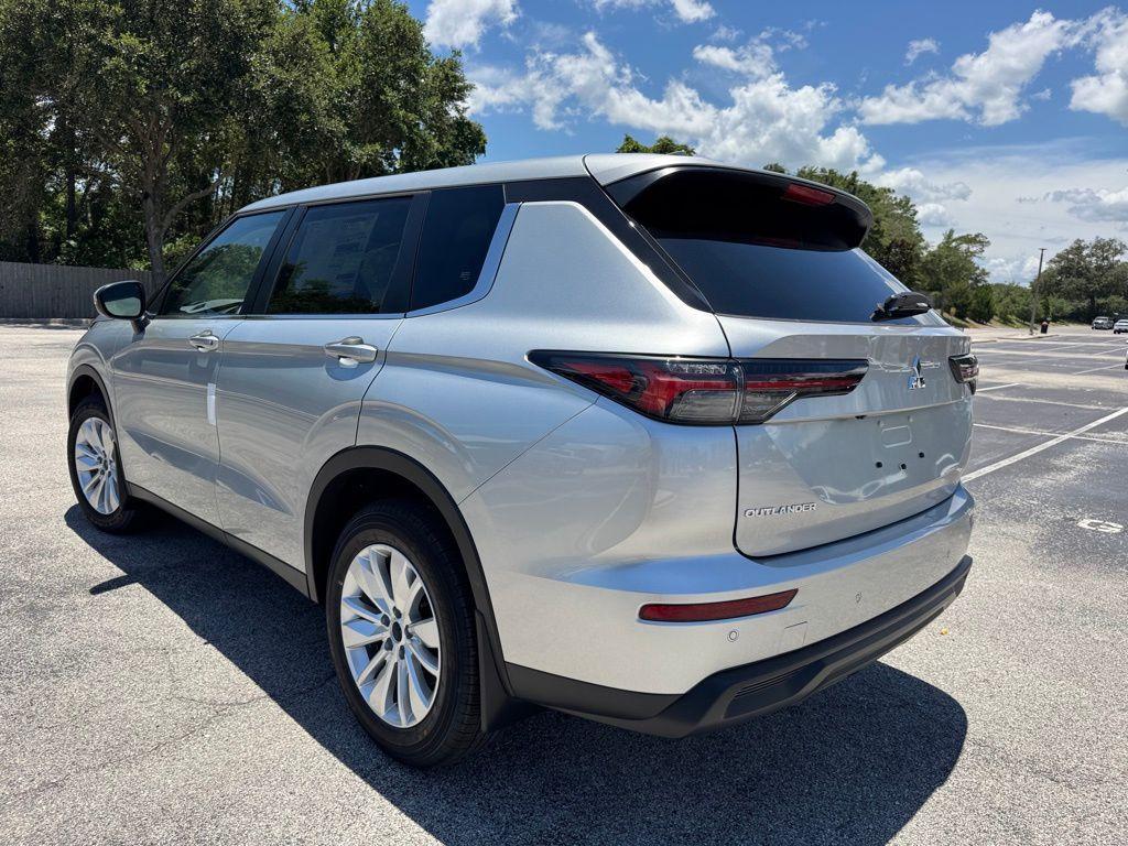 new 2025 Mitsubishi Outlander car, priced at $32,235