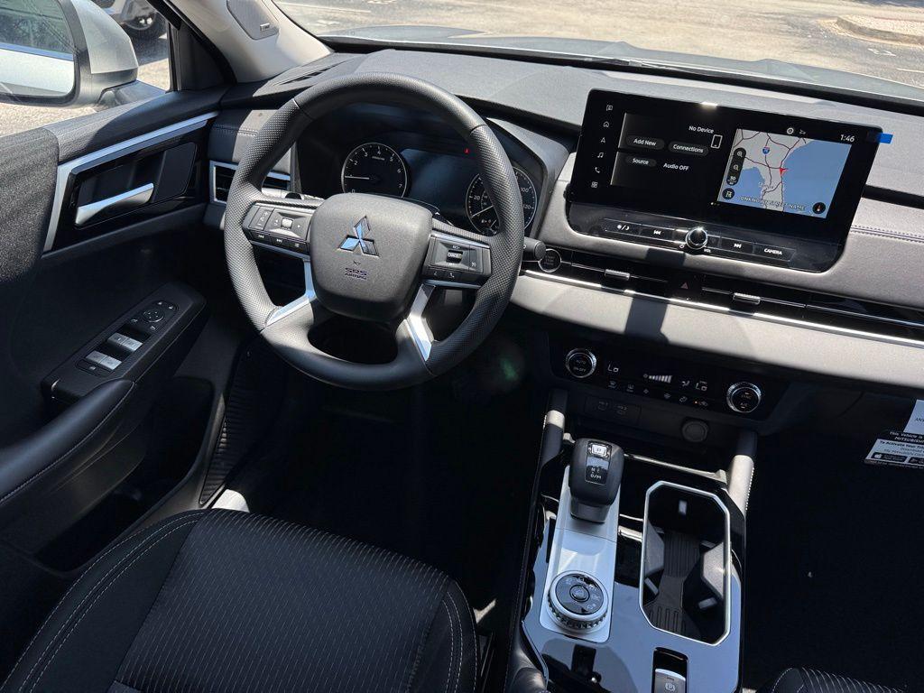 new 2025 Mitsubishi Outlander car, priced at $32,235