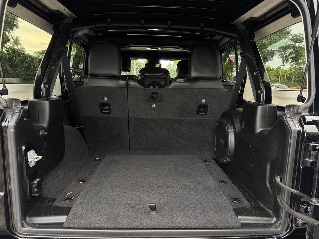 used 2021 Jeep Wrangler Unlimited car, priced at $37,100